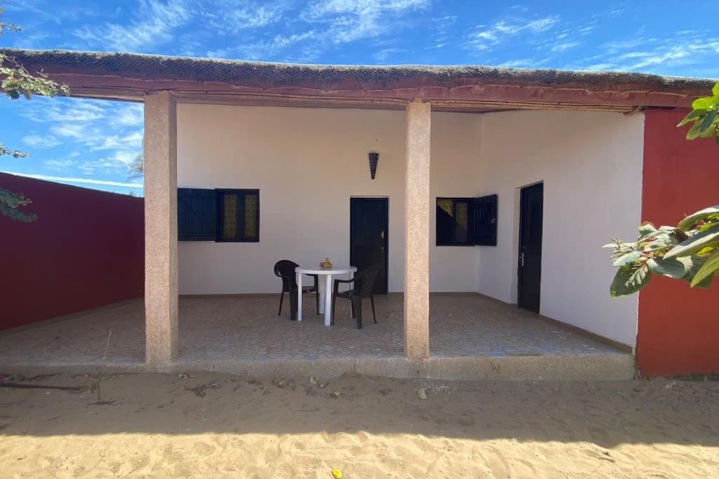 Palmarin Nguedj Petite Maison En Bord De Mer מראה חיצוני תמונה